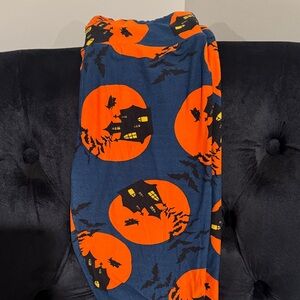 Lularoe OS Halloween Haunted House Leggings 🎃